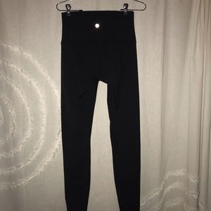 lululemon black wunder under leggings
